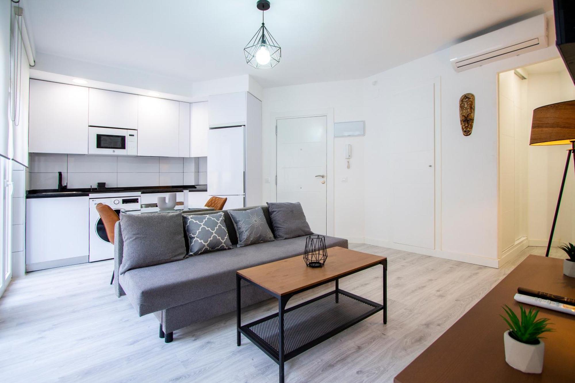 Apartamentos Cuatro Caminos, Madrid